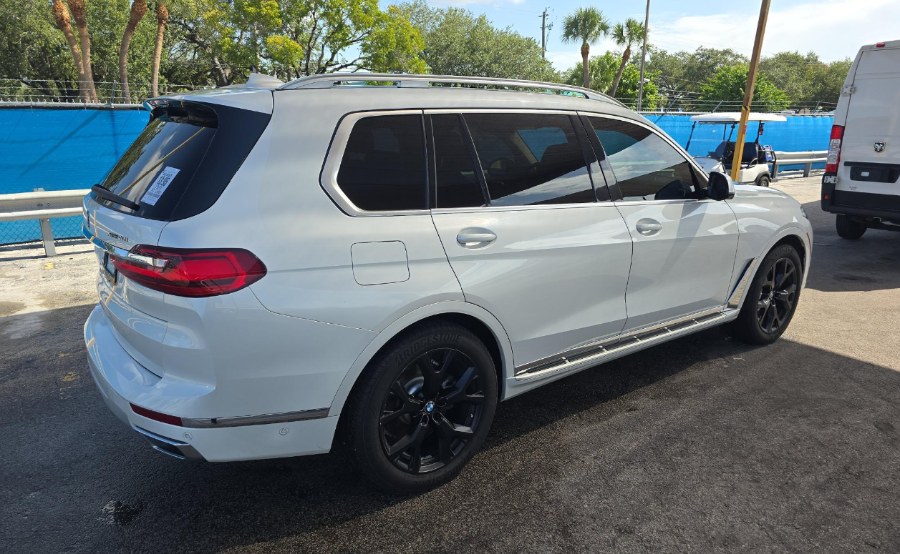 2020 BMW X7 xDrive40i Sports Activity Vehicle, available for sale in Fort Myers, Florida | Carlux Fort Myers. Fort Myers, Florida 2020 BMW X7 xDrive40i Sports Activity Vehicle, available for sale in Fort Myers, Florida | Carlux Fort Myers. Fort Myers, Florida