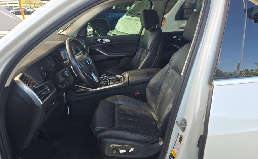 2020 BMW X7 xDrive40i Sports Activity Vehicle, available for sale in Fort Myers, Florida | Carlux Fort Myers. Fort Myers, Florida 2020 BMW X7 xDrive40i Sports Activity Vehicle, available for sale in Fort Myers, Florida | Carlux Fort Myers. Fort Myers, Florida