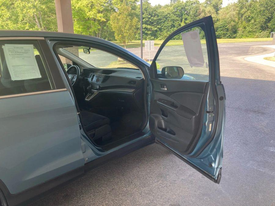2014 Honda Cr-v LX Sport Utility 4D, available for sale in Wolcott, New York | Auto Hunter CNY. Wolcott, New York 2014 Honda Cr-v LX Sport Utility 4D, available for sale in Wolcott, New York | Auto Hunter CNY. Wolcott, New York