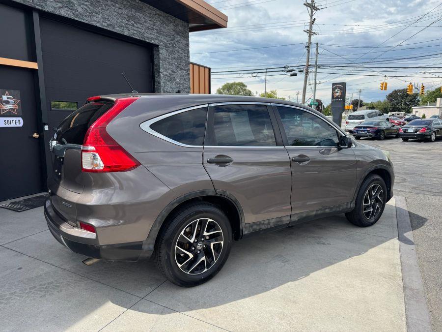 2016 Honda Cr-v SE Sport Utility 4D, available for sale in Rochester, New York | 5 Star Motor Group. Rochester, New York 2016 Honda Cr-v SE Sport Utility 4D, available for sale in Rochester, New York | 5 Star Motor Group. Rochester, New York