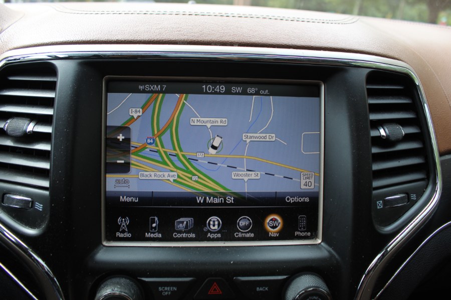 2016 Jeep Grand Cherokee 4WD 4dr Summit, available for sale in New Britain, Connecticut | Universal Motors LLC. New Britain, Connecticut 2016 Jeep Grand Cherokee 4WD 4dr Summit, available for sale in New Britain, Connecticut | Universal Motors LLC. New Britain, Connecticut