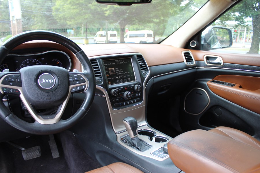 2016 Jeep Grand Cherokee 4WD 4dr Summit, available for sale in New Britain, Connecticut | Universal Motors LLC. New Britain, Connecticut 2016 Jeep Grand Cherokee 4WD 4dr Summit, available for sale in New Britain, Connecticut | Universal Motors LLC. New Britain, Connecticut