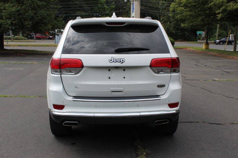 2016 Jeep Grand Cherokee 4WD 4dr Summit, available for sale in New Britain, Connecticut | Universal Motors LLC. New Britain, Connecticut 2016 Jeep Grand Cherokee 4WD 4dr Summit, available for sale in New Britain, Connecticut | Universal Motors LLC. New Britain, Connecticut