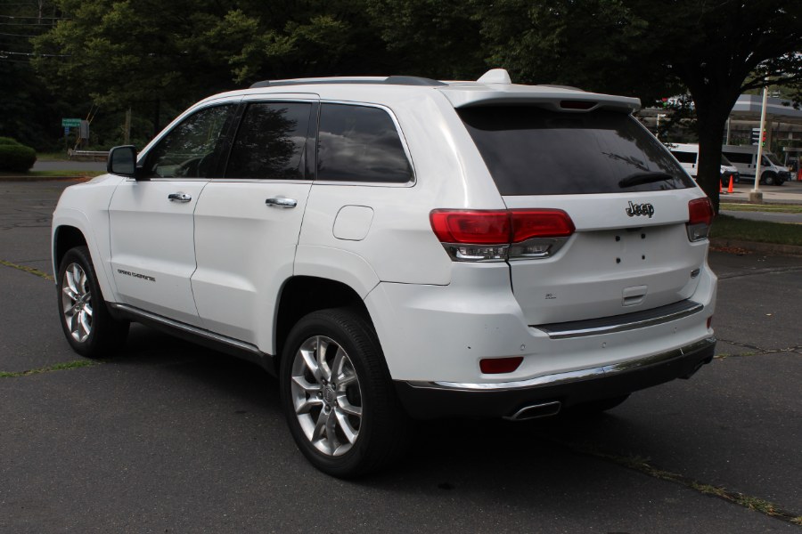2016 Jeep Grand Cherokee 4WD 4dr Summit, available for sale in New Britain, Connecticut | Universal Motors LLC. New Britain, Connecticut 2016 Jeep Grand Cherokee 4WD 4dr Summit, available for sale in New Britain, Connecticut | Universal Motors LLC. New Britain, Connecticut