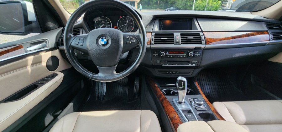 2013 BMW X5 AWD 4dr xDrive35i, available for sale in Huntington Station, New York | Huntington Auto Mall. Huntington Station, New York 2013 BMW X5 AWD 4dr xDrive35i, available for sale in Huntington Station, New York | Huntington Auto Mall. Huntington Station, New York