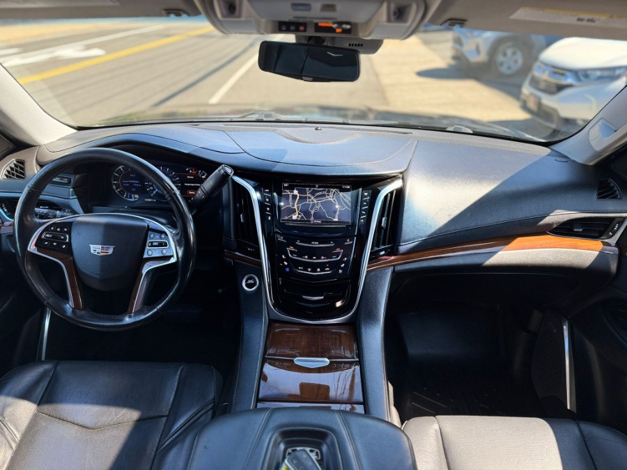 2018 Cadillac Escalade 4WD 4dr Luxury, available for sale in Peabody, Massachusetts | New Star Motors. Peabody, Massachusetts 2018 Cadillac Escalade 4WD 4dr Luxury, available for sale in Peabody, Massachusetts | New Star Motors. Peabody, Massachusetts