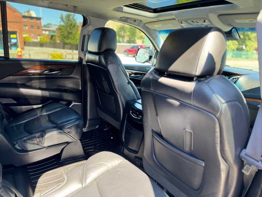2018 Cadillac Escalade 4WD 4dr Luxury, available for sale in Peabody, Massachusetts | New Star Motors. Peabody, Massachusetts 2018 Cadillac Escalade 4WD 4dr Luxury, available for sale in Peabody, Massachusetts | New Star Motors. Peabody, Massachusetts