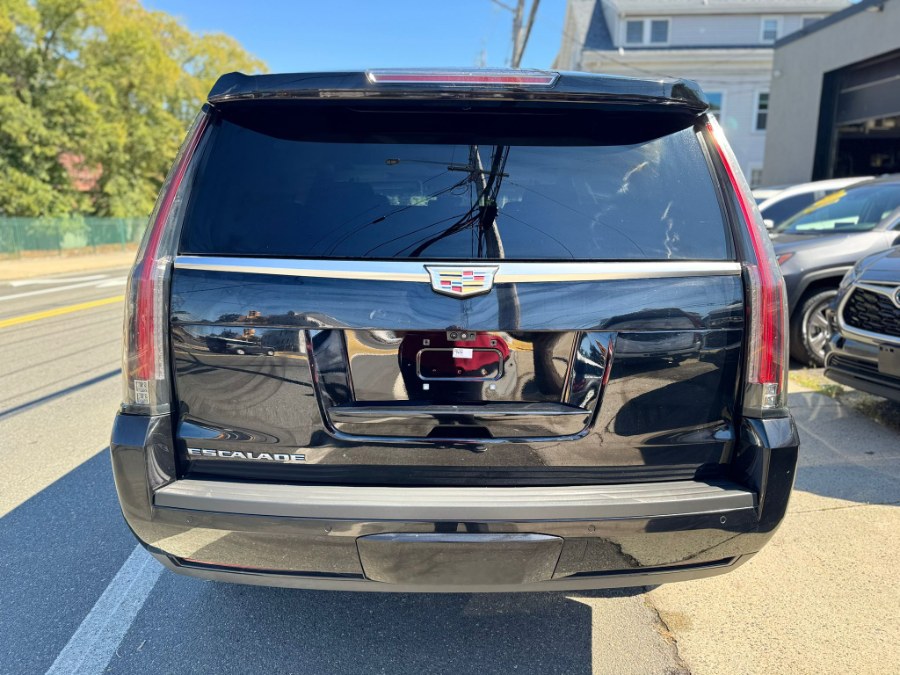 2018 Cadillac Escalade 4WD 4dr Luxury, available for sale in Peabody, Massachusetts | New Star Motors. Peabody, Massachusetts 2018 Cadillac Escalade 4WD 4dr Luxury, available for sale in Peabody, Massachusetts | New Star Motors. Peabody, Massachusetts