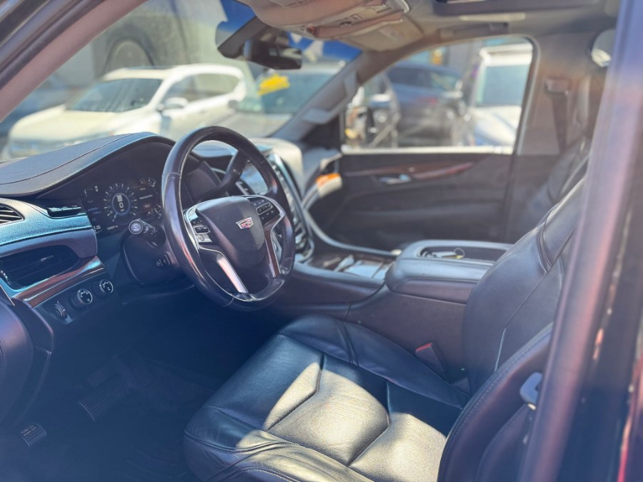 2018 Cadillac Escalade 4WD 4dr Luxury, available for sale in Peabody, Massachusetts | New Star Motors. Peabody, Massachusetts 2018 Cadillac Escalade 4WD 4dr Luxury, available for sale in Peabody, Massachusetts | New Star Motors. Peabody, Massachusetts