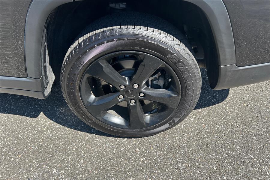 2021 Jeep Grand Cherokee L Altitude 4x4, available for sale in Lindenhurst, New York | Power Motor Group. Lindenhurst, New York 2021 Jeep Grand Cherokee L Altitude 4x4, available for sale in Lindenhurst, New York | Power Motor Group. Lindenhurst, New York
