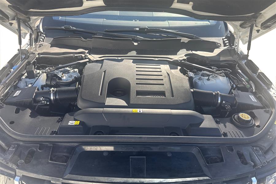 2020 Land Rover Range Rover Sport HSE photo 11