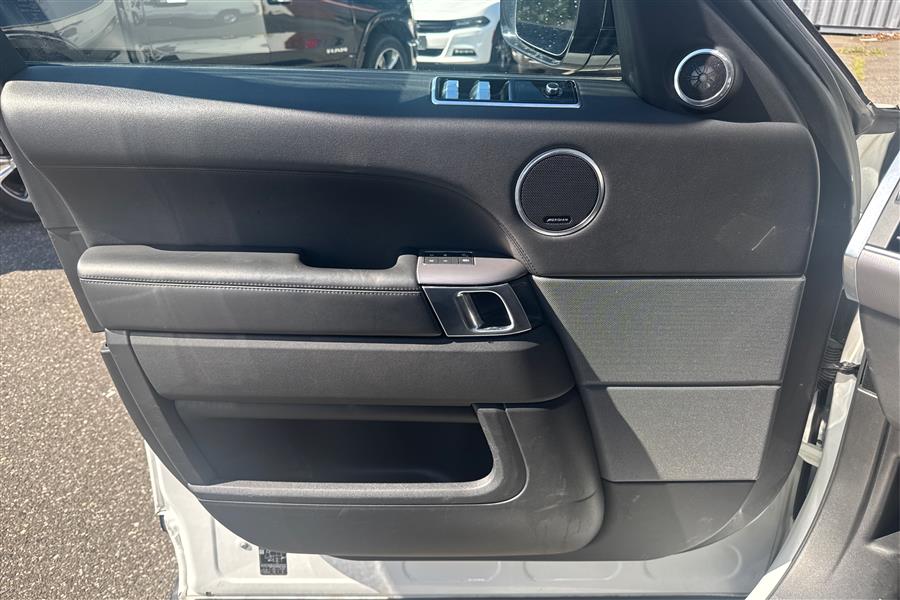 2020 Land Rover Range Rover Sport HSE photo 21
