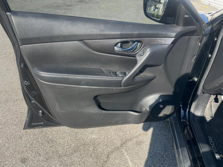 2019 Nissan Rogue FWD SV, available for sale in Hawaiian Gardens, California | Luxe Motors. Hawaiian Gardens, California 2019 Nissan Rogue FWD SV, available for sale in Hawaiian Gardens, California | Luxe Motors. Hawaiian Gardens, California