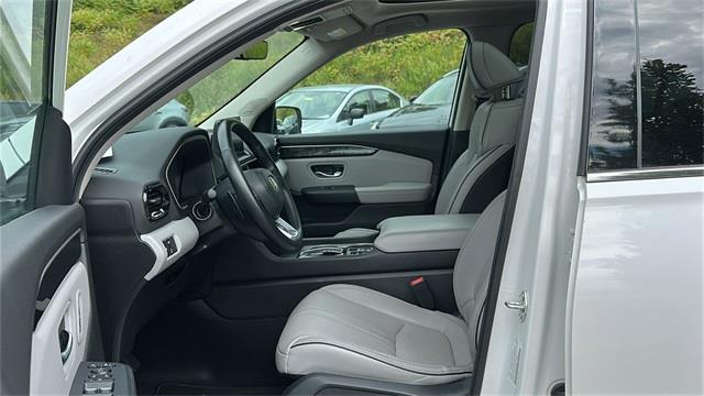 2024 Honda Pilot Elite, available for sale in Avon, Connecticut | Sullivan Automotive Group. Avon, Connecticut 2024 Honda Pilot Elite, available for sale in Avon, Connecticut | Sullivan Automotive Group. Avon, Connecticut