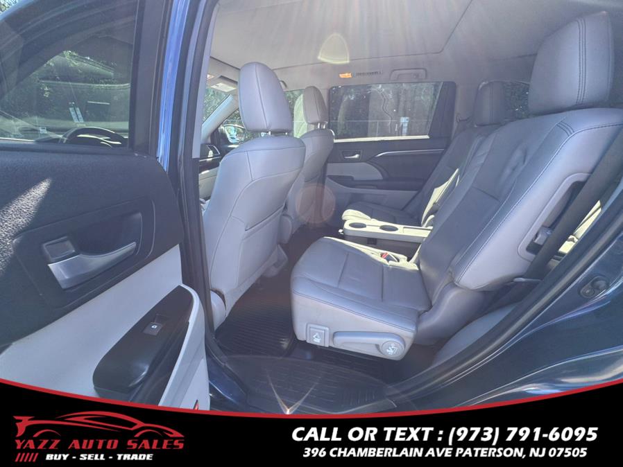 2016 Toyota Highlander AWD 4dr V6 Limited Platinum (Natl), available for sale in Paterson, New Jersey | Yazz Auto Sales. Paterson, New Jersey 2016 Toyota Highlander AWD 4dr V6 Limited Platinum (Natl), available for sale in Paterson, New Jersey | Yazz Auto Sales. Paterson, New Jersey