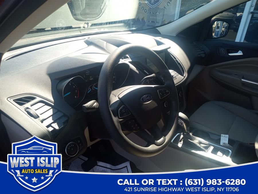 2019 Ford Escape SE 4WD, available for sale in West Islip, New York | West Islip Auto Sales. West Islip, New York 2019 Ford Escape SE 4WD, available for sale in West Islip, New York | West Islip Auto Sales. West Islip, New York