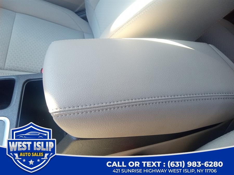 2019 Ford Escape SE 4WD, available for sale in West Islip, New York | West Islip Auto Sales. West Islip, New York 2019 Ford Escape SE 4WD, available for sale in West Islip, New York | West Islip Auto Sales. West Islip, New York