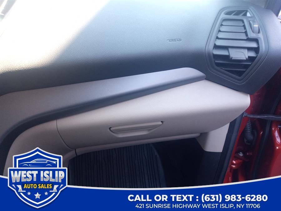 2019 Ford Escape SE 4WD, available for sale in West Islip, New York | West Islip Auto Sales. West Islip, New York 2019 Ford Escape SE 4WD, available for sale in West Islip, New York | West Islip Auto Sales. West Islip, New York