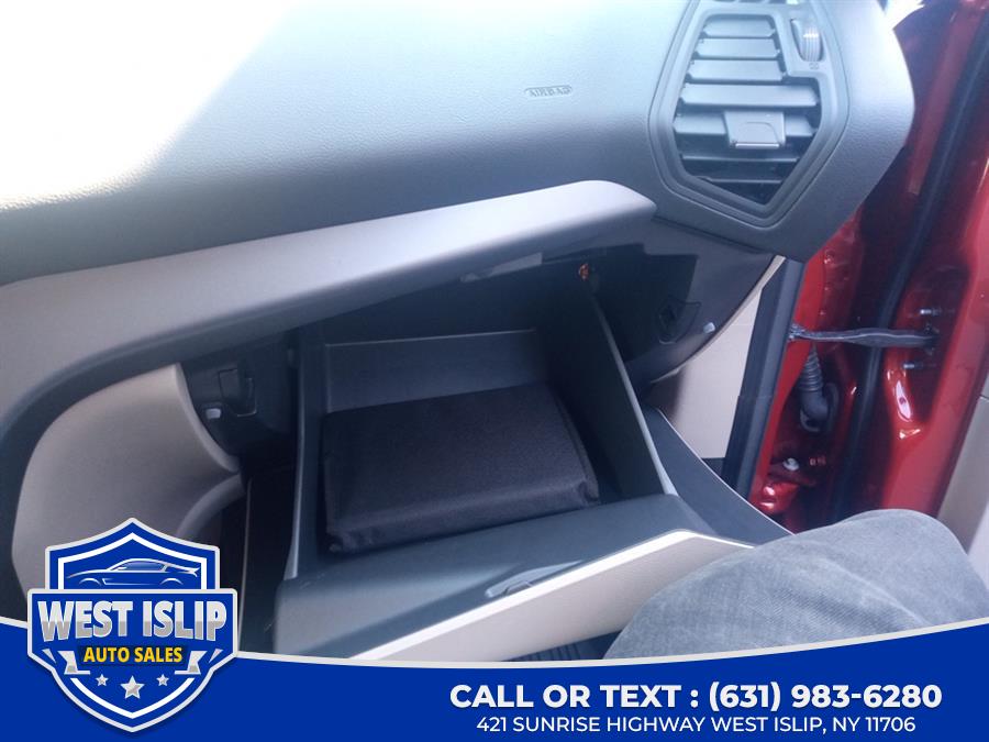 2019 Ford Escape SE 4WD, available for sale in West Islip, New York | West Islip Auto Sales. West Islip, New York 2019 Ford Escape SE 4WD, available for sale in West Islip, New York | West Islip Auto Sales. West Islip, New York