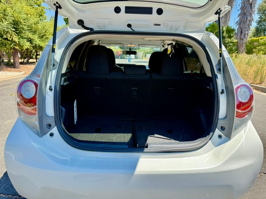 2014 Toyota Prius c 5dr HB Four (Natl), available for sale in Tarzana, California | Ivanna Auto. Tarzana, California 2014 Toyota Prius c 5dr HB Four (Natl), available for sale in Tarzana, California | Ivanna Auto. Tarzana, California