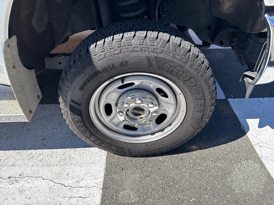 2015 Ford Super Duty F-250 SRW 4WD Reg Cab 137" XL, available for sale in Waterbury, Connecticut | National Auto Brokers, Inc.. Waterbury, Connecticut 2015 Ford Super Duty F-250 SRW 4WD Reg Cab 137" XL, available for sale in Waterbury, Connecticut | National Auto Brokers, Inc.. Waterbury, Connecticut