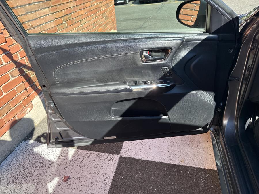 2015 Toyota Avalon 4dr Sdn XLE Touring, available for sale in Waterbury, Connecticut | National Auto Brokers, Inc.. Waterbury, Connecticut 2015 Toyota Avalon 4dr Sdn XLE Touring, available for sale in Waterbury, Connecticut | National Auto Brokers, Inc.. Waterbury, Connecticut