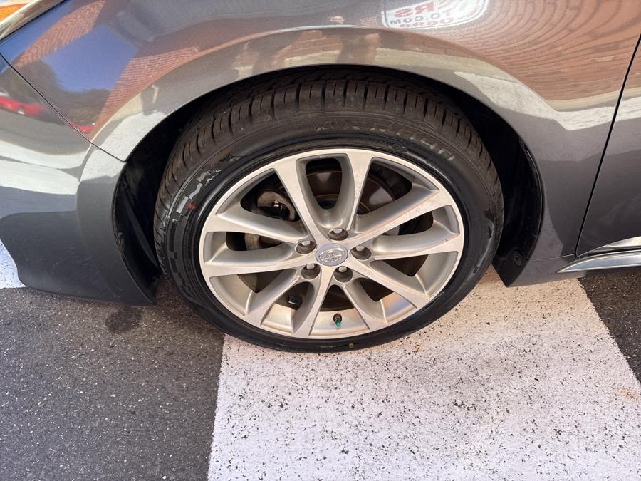 2015 Toyota Avalon 4dr Sdn XLE Touring, available for sale in Waterbury, Connecticut | National Auto Brokers, Inc.. Waterbury, Connecticut 2015 Toyota Avalon 4dr Sdn XLE Touring, available for sale in Waterbury, Connecticut | National Auto Brokers, Inc.. Waterbury, Connecticut