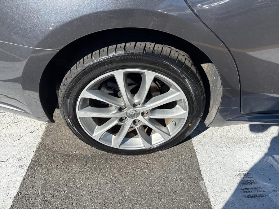 2015 Toyota Avalon 4dr Sdn XLE Touring, available for sale in Waterbury, Connecticut | National Auto Brokers, Inc.. Waterbury, Connecticut 2015 Toyota Avalon 4dr Sdn XLE Touring, available for sale in Waterbury, Connecticut | National Auto Brokers, Inc.. Waterbury, Connecticut