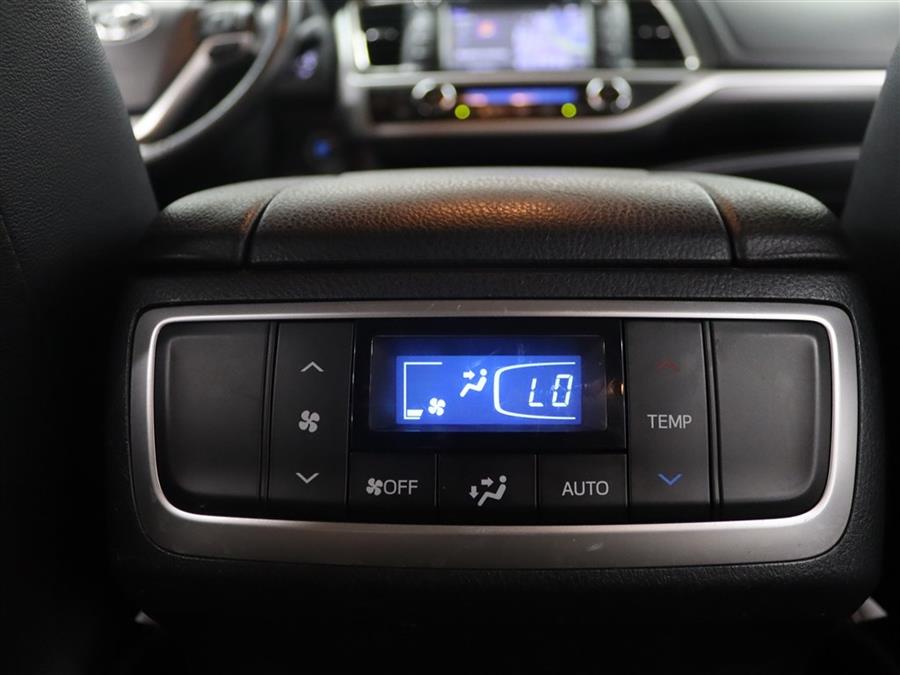 2019 Toyota Highlander SE, available for sale in Paterson, New Jersey | Fast Track Motors. Paterson, New Jersey 2019 Toyota Highlander SE, available for sale in Paterson, New Jersey | Fast Track Motors. Paterson, New Jersey