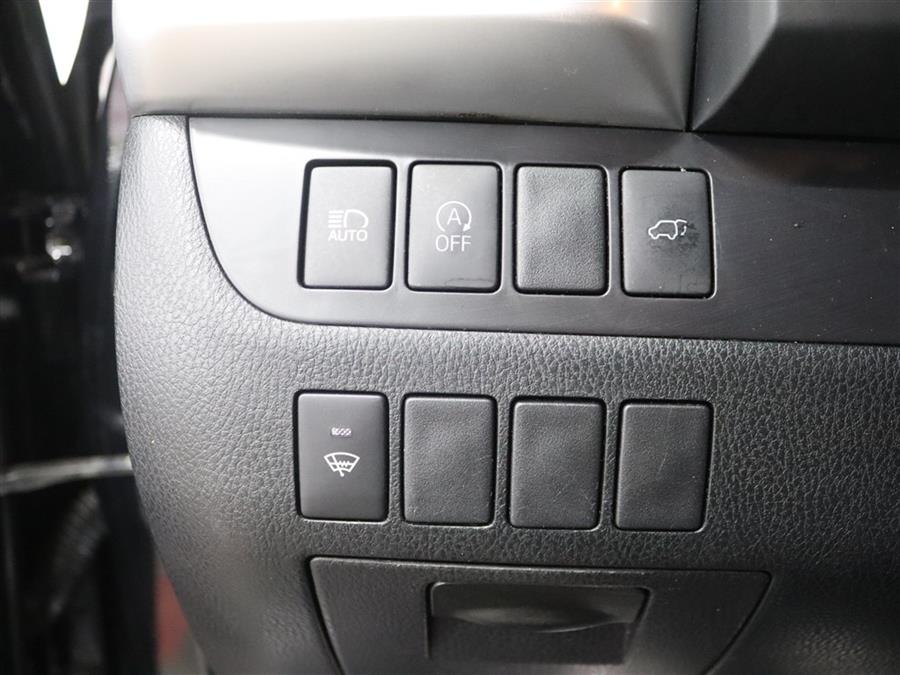 2019 Toyota Highlander SE, available for sale in Paterson, New Jersey | Fast Track Motors. Paterson, New Jersey 2019 Toyota Highlander SE, available for sale in Paterson, New Jersey | Fast Track Motors. Paterson, New Jersey