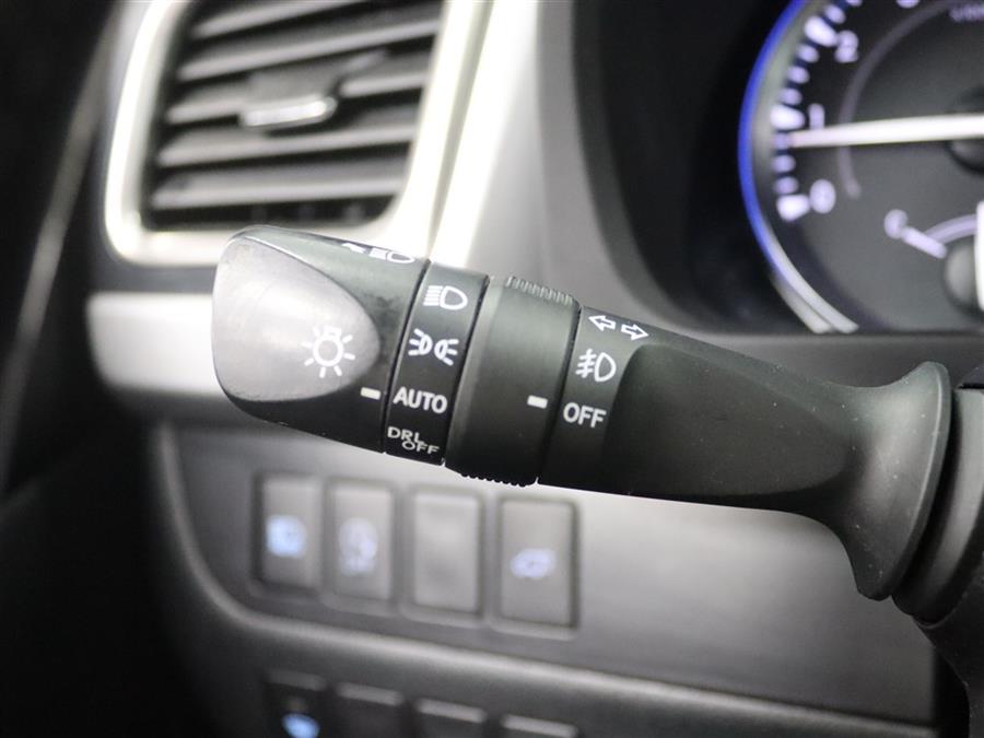 2019 Toyota Highlander SE, available for sale in Paterson, New Jersey | Fast Track Motors. Paterson, New Jersey 2019 Toyota Highlander SE, available for sale in Paterson, New Jersey | Fast Track Motors. Paterson, New Jersey