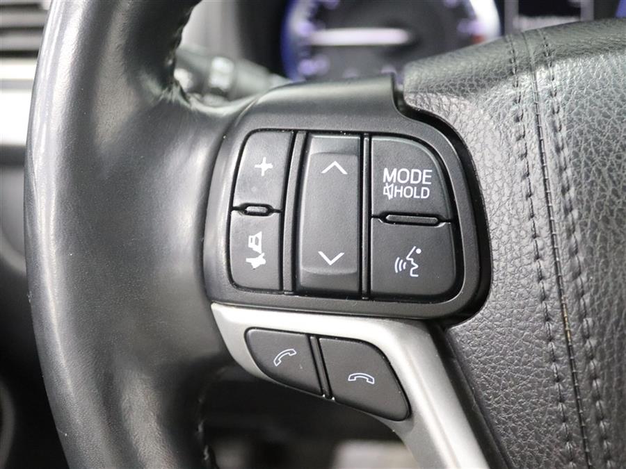 2019 Toyota Highlander SE, available for sale in Paterson, New Jersey | Fast Track Motors. Paterson, New Jersey 2019 Toyota Highlander SE, available for sale in Paterson, New Jersey | Fast Track Motors. Paterson, New Jersey