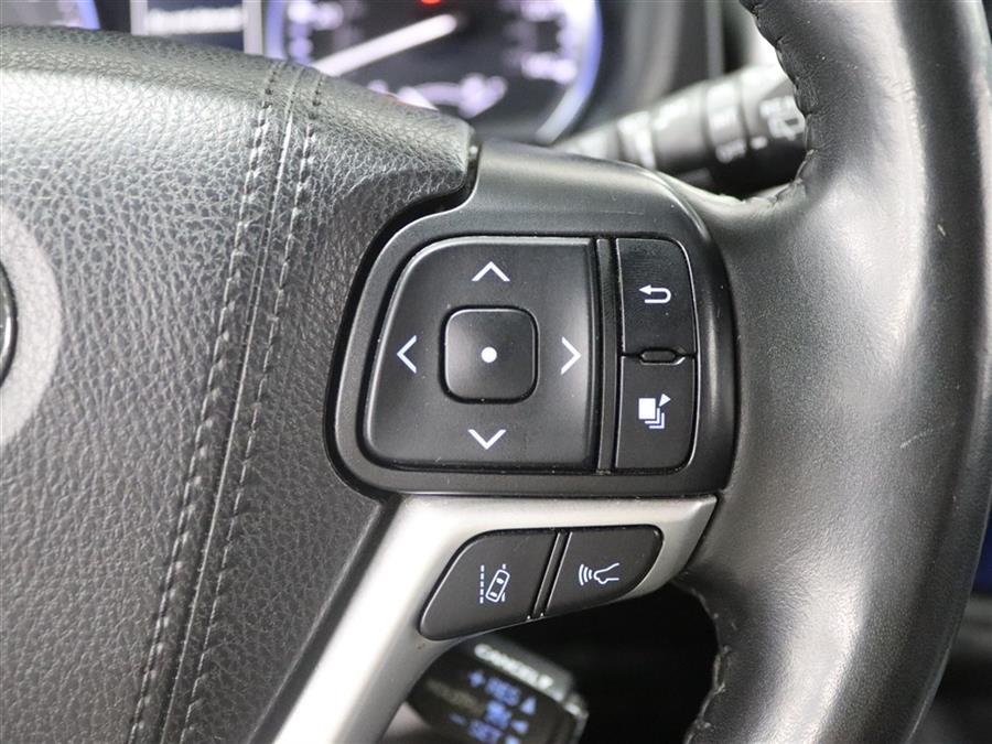 2019 Toyota Highlander SE, available for sale in Paterson, New Jersey | Fast Track Motors. Paterson, New Jersey 2019 Toyota Highlander SE, available for sale in Paterson, New Jersey | Fast Track Motors. Paterson, New Jersey