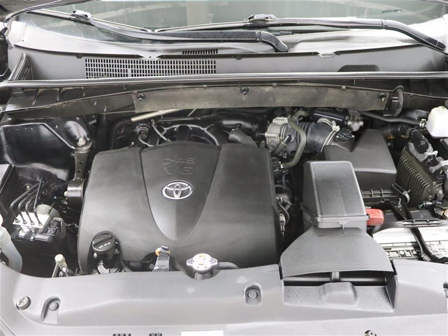 2019 Toyota Highlander SE, available for sale in Paterson, New Jersey | Fast Track Motors. Paterson, New Jersey 2019 Toyota Highlander SE, available for sale in Paterson, New Jersey | Fast Track Motors. Paterson, New Jersey