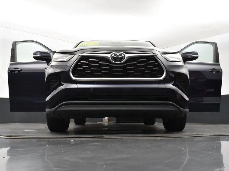 2022 Toyota Highlander L Sport Utility 4D, available for sale in Irvington, New Jersey | NJ Used Cars Center. Irvington, New Jersey 2022 Toyota Highlander L Sport Utility 4D, available for sale in Irvington, New Jersey | NJ Used Cars Center. Irvington, New Jersey