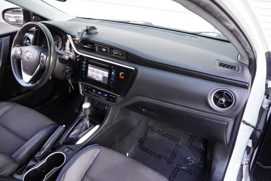 2018 Toyota Corolla SE SE (LEATHER SEATS), available for sale in Riverside, California | Big Timin Motors LLC. Riverside, California 2018 Toyota Corolla SE SE (LEATHER SEATS), available for sale in Riverside, California | Big Timin Motors LLC. Riverside, California