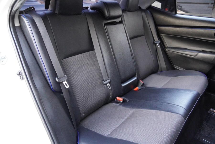 2018 Toyota Corolla SE SE (LEATHER SEATS), available for sale in Riverside, California | Big Timin Motors LLC. Riverside, California 2018 Toyota Corolla SE SE (LEATHER SEATS), available for sale in Riverside, California | Big Timin Motors LLC. Riverside, California