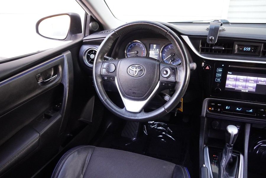 2018 Toyota Corolla SE SE (LEATHER SEATS), available for sale in Riverside, California | Big Timin Motors LLC. Riverside, California 2018 Toyota Corolla SE SE (LEATHER SEATS), available for sale in Riverside, California | Big Timin Motors LLC. Riverside, California