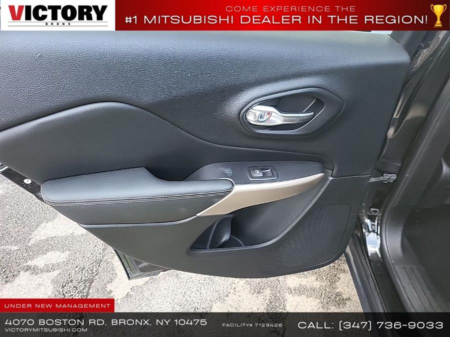 2017 Jeep Cherokee Latitude, available for sale in Floral Park, New York | Shop Auto NY. Floral Park, New York 2017 Jeep Cherokee Latitude, available for sale in Floral Park, New York | Shop Auto NY. Floral Park, New York