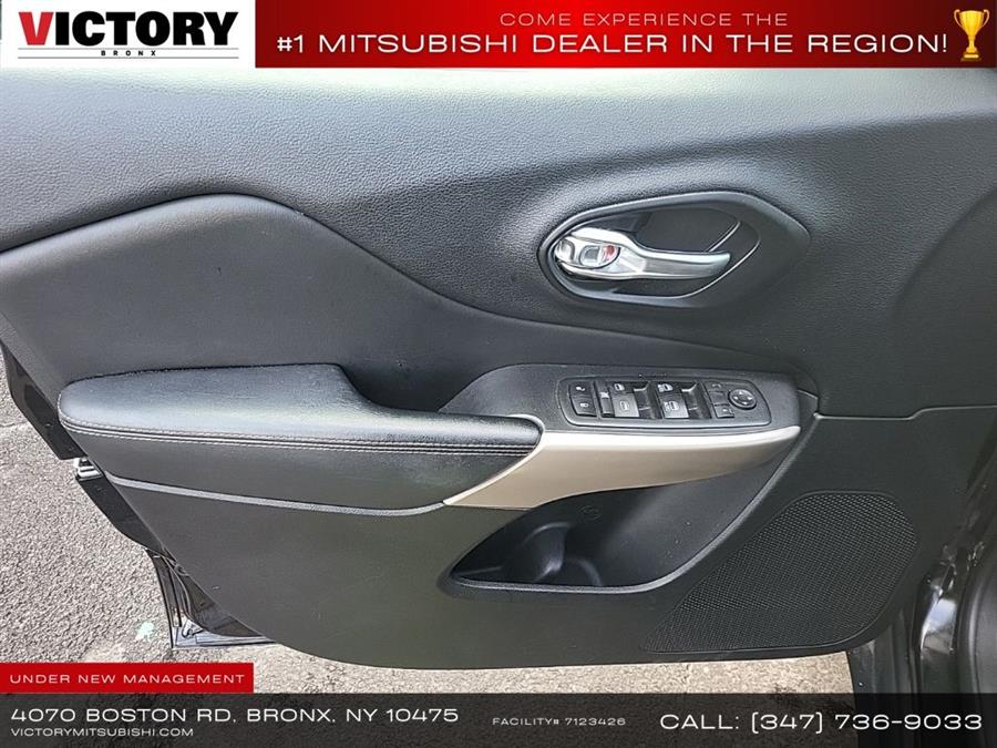 2017 Jeep Cherokee Latitude, available for sale in Floral Park, New York | Shop Auto NY. Floral Park, New York 2017 Jeep Cherokee Latitude, available for sale in Floral Park, New York | Shop Auto NY. Floral Park, New York
