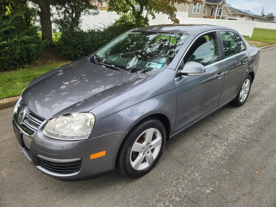 Used 2009 Volkswagen Jetta Sedan in West Babylon, New York | SGM Auto Sales. West Babylon, New York