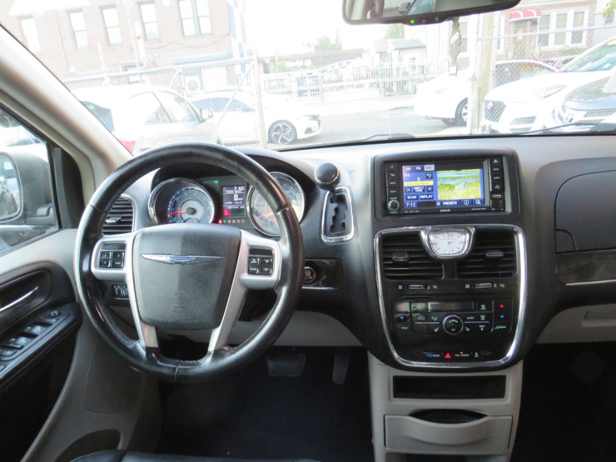 2011 Chrysler Town & Country 4dr Wgn Touring-L, available for sale in Middle Village, New York | Road Masters II INC. Middle Village, New York 2011 Chrysler Town & Country 4dr Wgn Touring-L, available for sale in Middle Village, New York | Road Masters II INC. Middle Village, New York