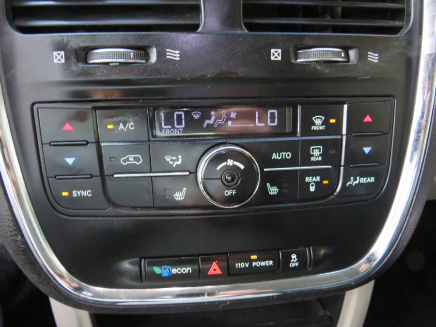 2011 Chrysler Town & Country 4dr Wgn Touring-L, available for sale in Middle Village, New York | Road Masters II INC. Middle Village, New York 2011 Chrysler Town & Country 4dr Wgn Touring-L, available for sale in Middle Village, New York | Road Masters II INC. Middle Village, New York