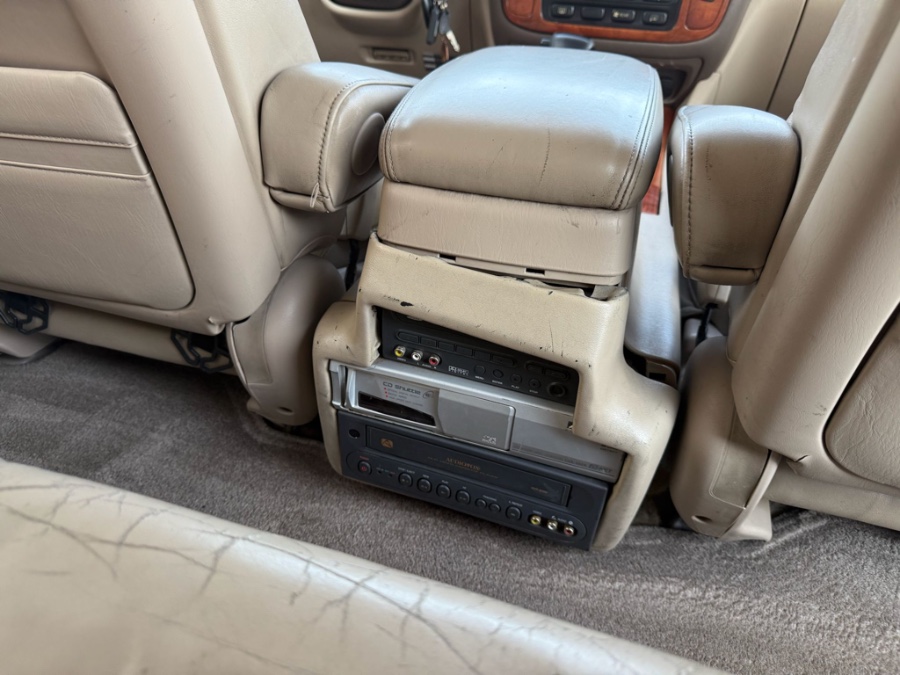 1999 Lexus LX 470 Luxury SUV 4dr SUV, available for sale in Salt Lake City, Utah | Guchon Imports. Salt Lake City, Utah 1999 Lexus LX 470 Luxury SUV 4dr SUV, available for sale in Salt Lake City, Utah | Guchon Imports. Salt Lake City, Utah
