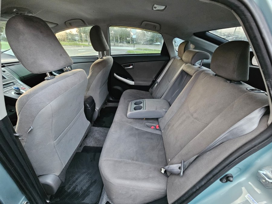 2015 Toyota Prius 5dr HB Two (Natl), available for sale in Longwood, Florida | Majestic Autos Inc.. Longwood, Florida 2015 Toyota Prius 5dr HB Two (Natl), available for sale in Longwood, Florida | Majestic Autos Inc.. Longwood, Florida