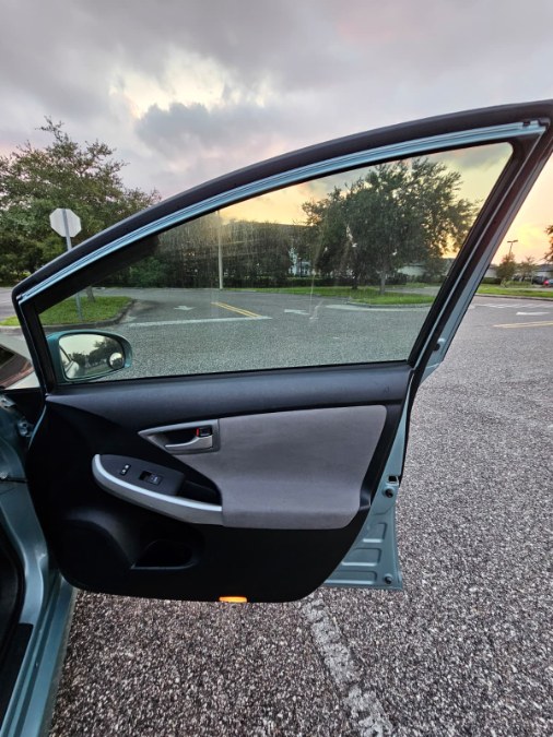 2015 Toyota Prius 5dr HB Two (Natl), available for sale in Longwood, Florida | Majestic Autos Inc.. Longwood, Florida 2015 Toyota Prius 5dr HB Two (Natl), available for sale in Longwood, Florida | Majestic Autos Inc.. Longwood, Florida