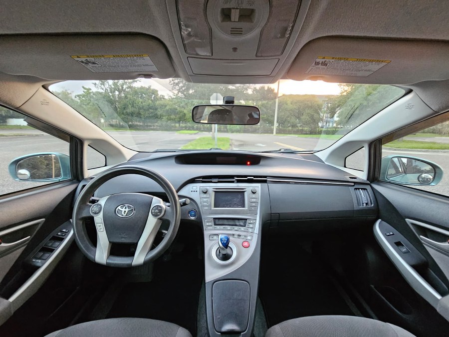 2015 Toyota Prius 5dr HB Two (Natl), available for sale in Longwood, Florida | Majestic Autos Inc.. Longwood, Florida 2015 Toyota Prius 5dr HB Two (Natl), available for sale in Longwood, Florida | Majestic Autos Inc.. Longwood, Florida