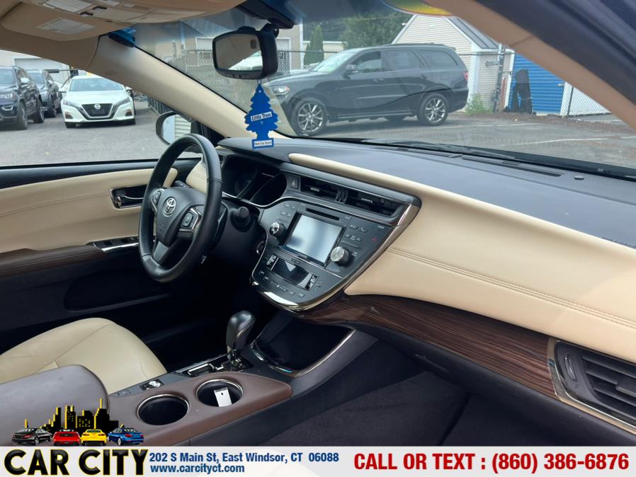 2015 Toyota Avalon 4dr Sdn XLE (Natl), available for sale in East Windsor, Connecticut | Car City LLC. East Windsor, Connecticut 2015 Toyota Avalon 4dr Sdn XLE (Natl), available for sale in East Windsor, Connecticut | Car City LLC. East Windsor, Connecticut