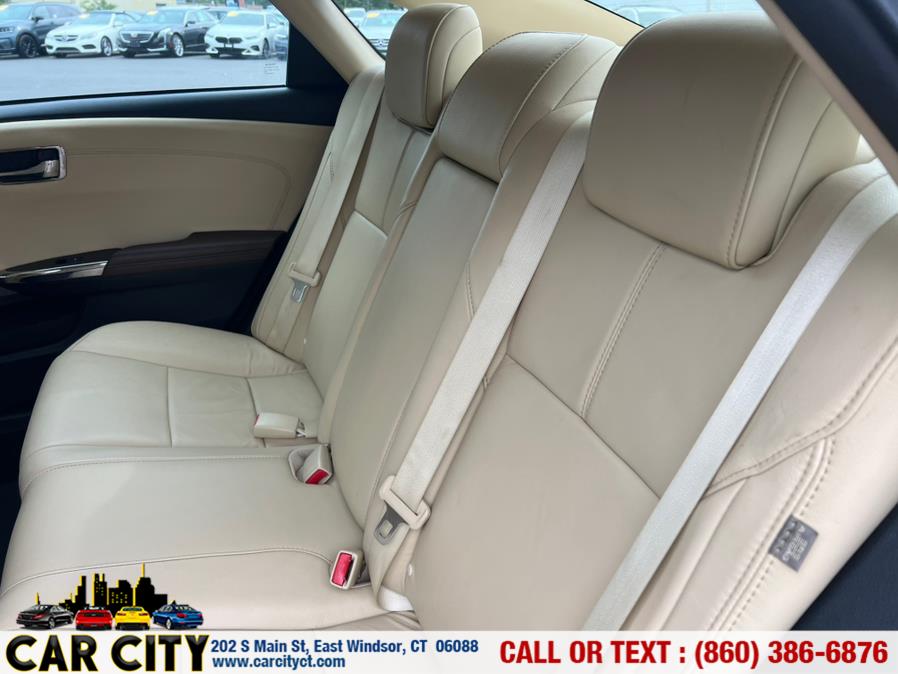 2015 Toyota Avalon 4dr Sdn XLE (Natl), available for sale in East Windsor, Connecticut | Car City LLC. East Windsor, Connecticut 2015 Toyota Avalon 4dr Sdn XLE (Natl), available for sale in East Windsor, Connecticut | Car City LLC. East Windsor, Connecticut