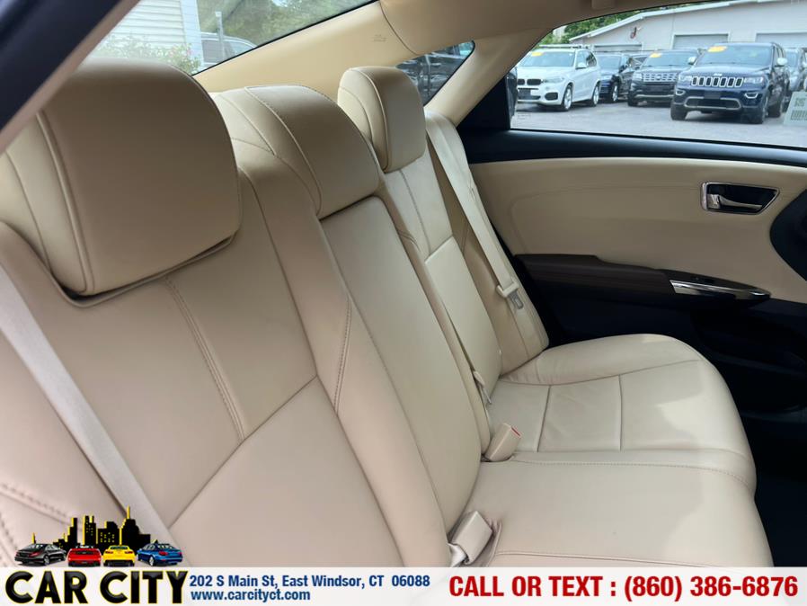 2015 Toyota Avalon 4dr Sdn XLE (Natl), available for sale in East Windsor, Connecticut | Car City LLC. East Windsor, Connecticut 2015 Toyota Avalon 4dr Sdn XLE (Natl), available for sale in East Windsor, Connecticut | Car City LLC. East Windsor, Connecticut